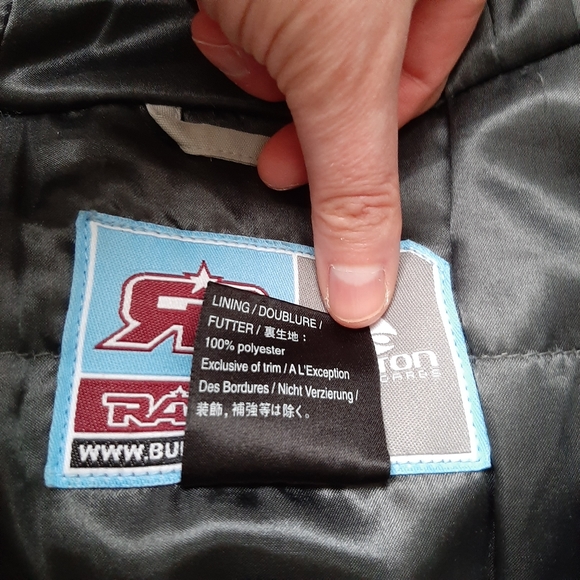 Burton Women's Snowboarding Jacket - Picture 13 of 16